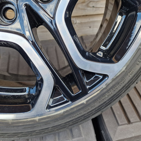 Suzuki Swift Sport ZC33S Single Alloy Wheel & Tyre 195/45/17 *